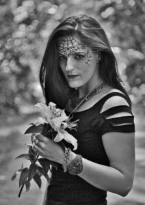 Divka s lilii