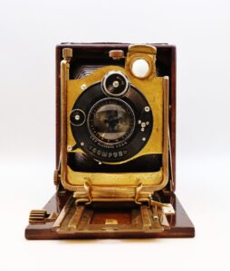 Minerva Tropical Reisecamera 1